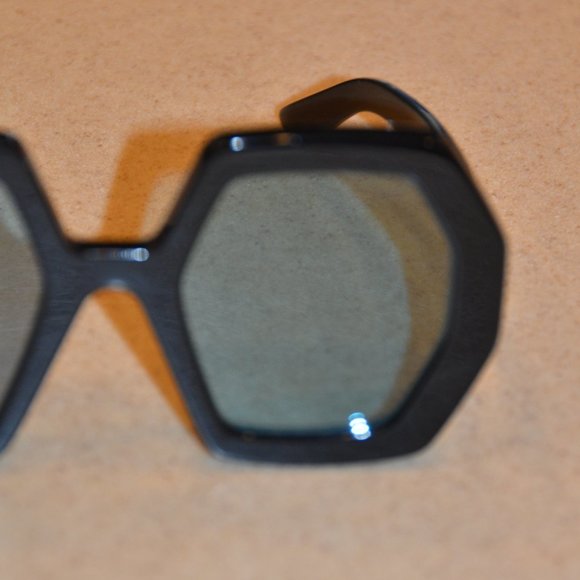 RARE GUCCI BLACK HEXAGON DOUBLE G ITALY GEOMETRIC OVERSIZED SUNGLASSES GG0772S main image 7